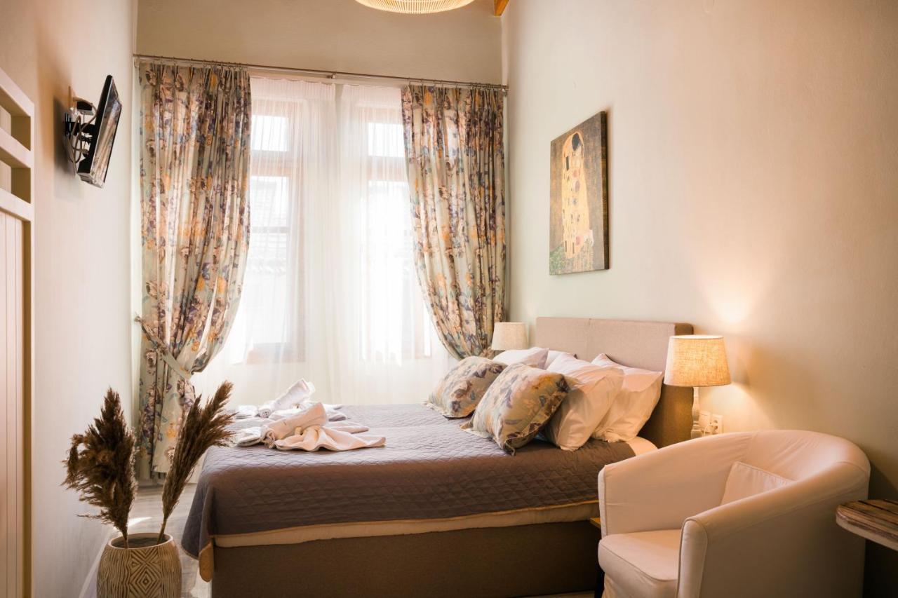Loggia ηome * Retimno